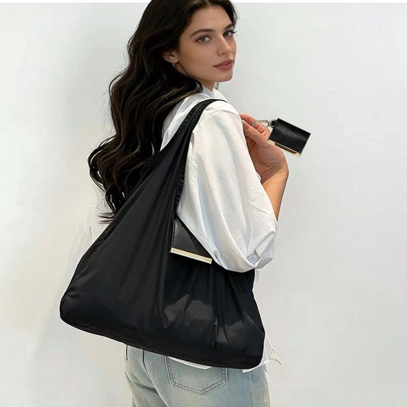 DAVI foldable keychain tote – Black lifestyle